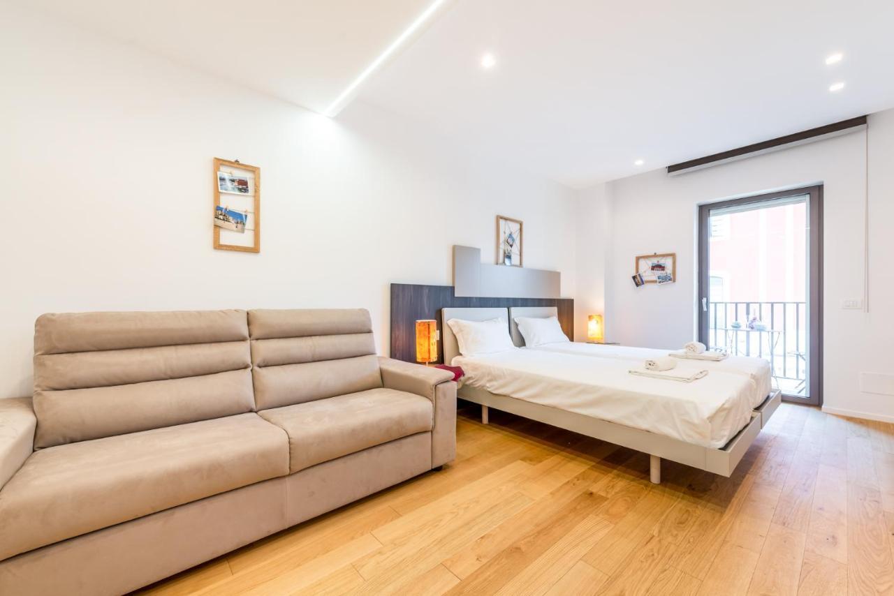 Central & Elegant Room Near The Station Bari Kültér fotó